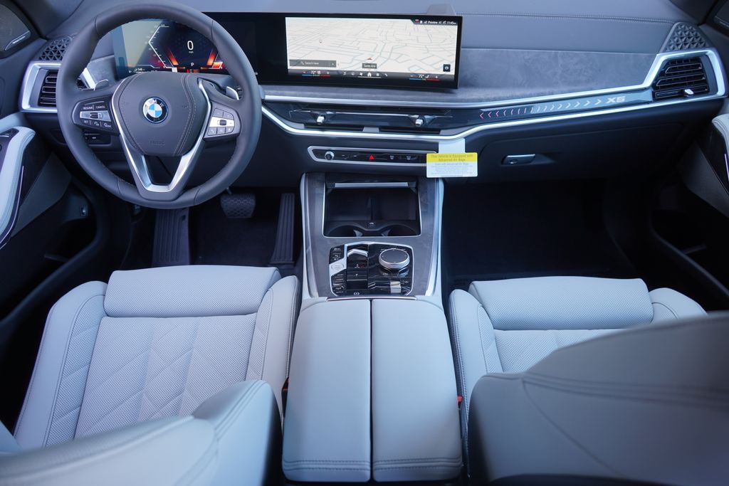 2025 BMW X5 xDrive50e 15