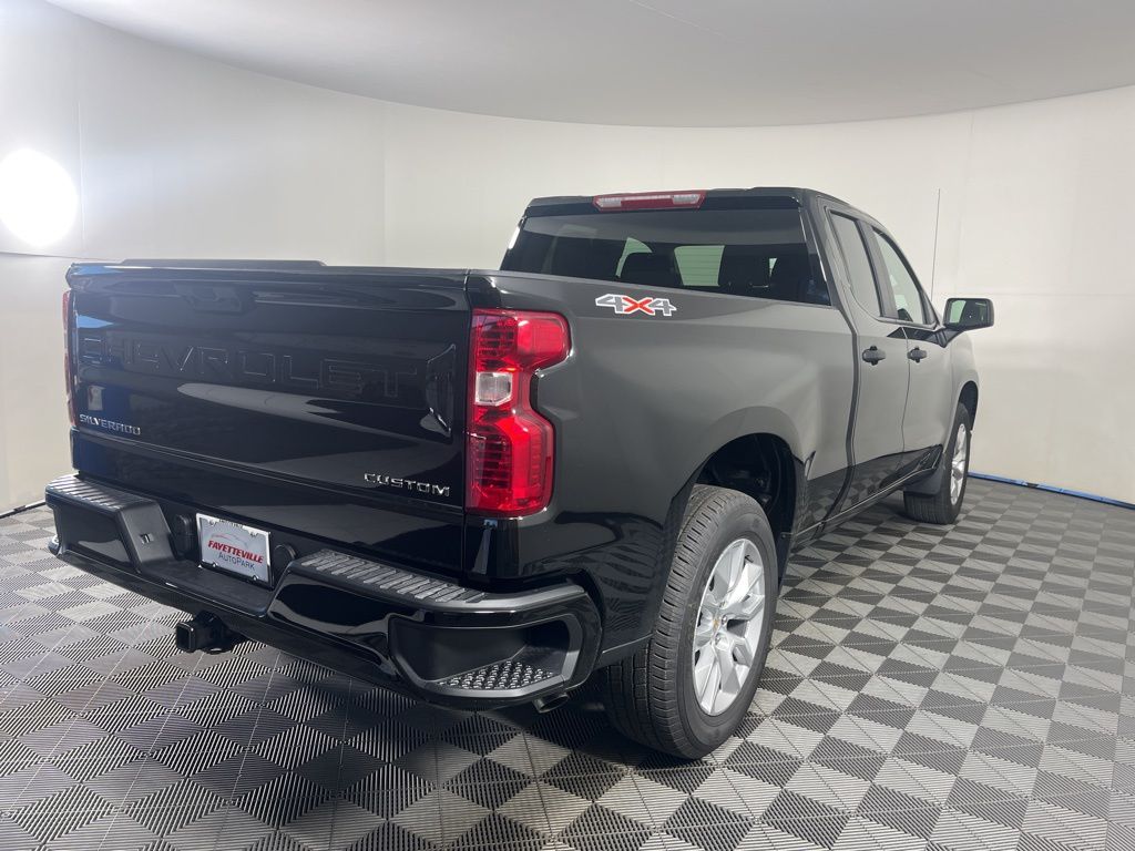 Thumbnail: 2026 Chevrolet Silverado 1500 - 5
