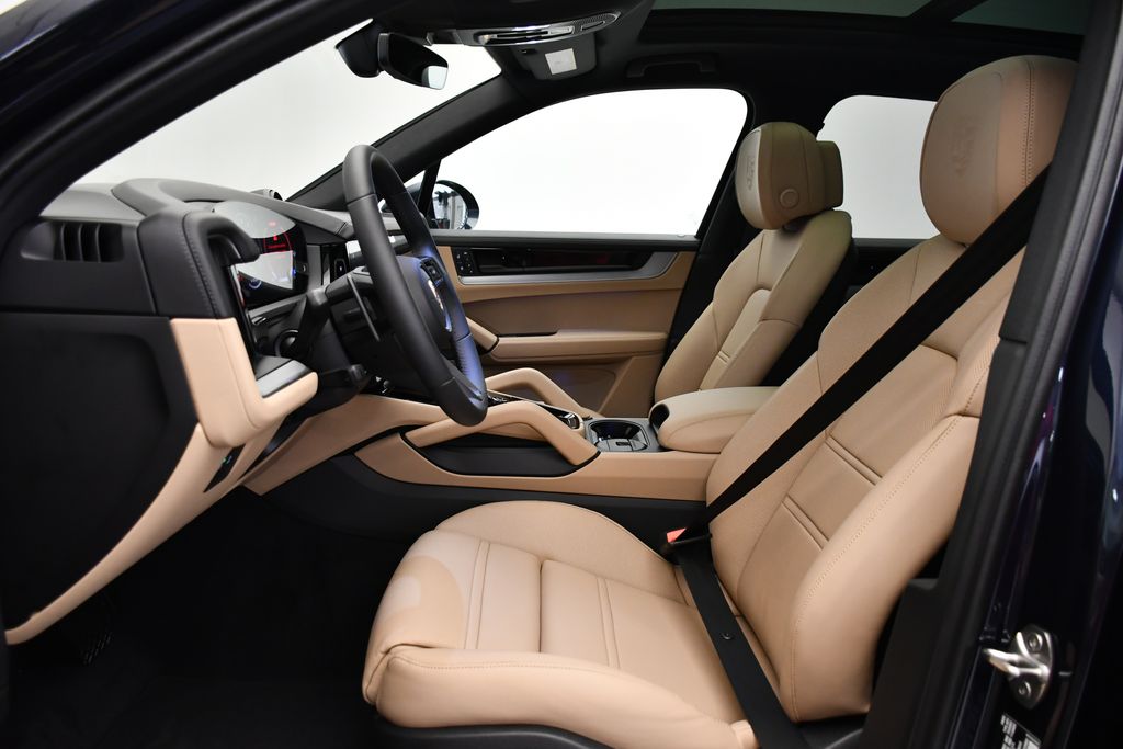 Thumbnail: 2025 Porsche Cayenne - 5