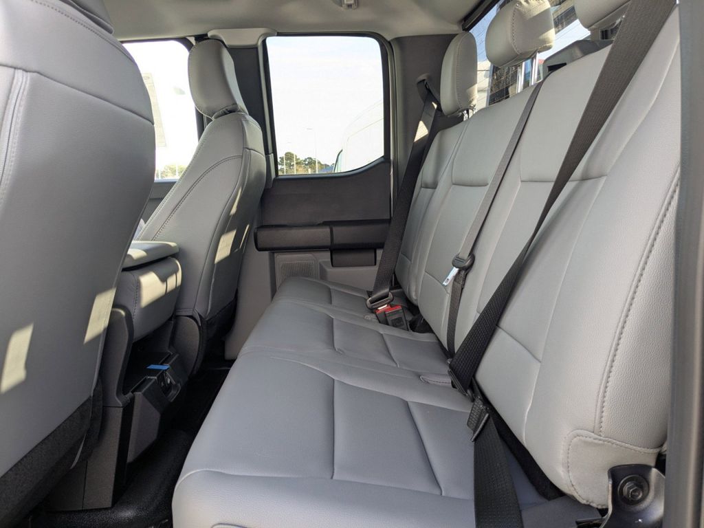 2025 Ford F-450 Chassis XL