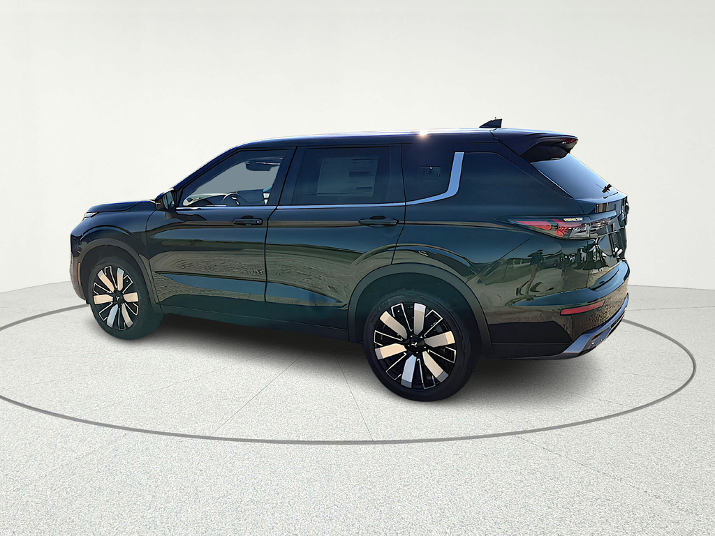 2026 Mitsubishi Outlander SE - 3