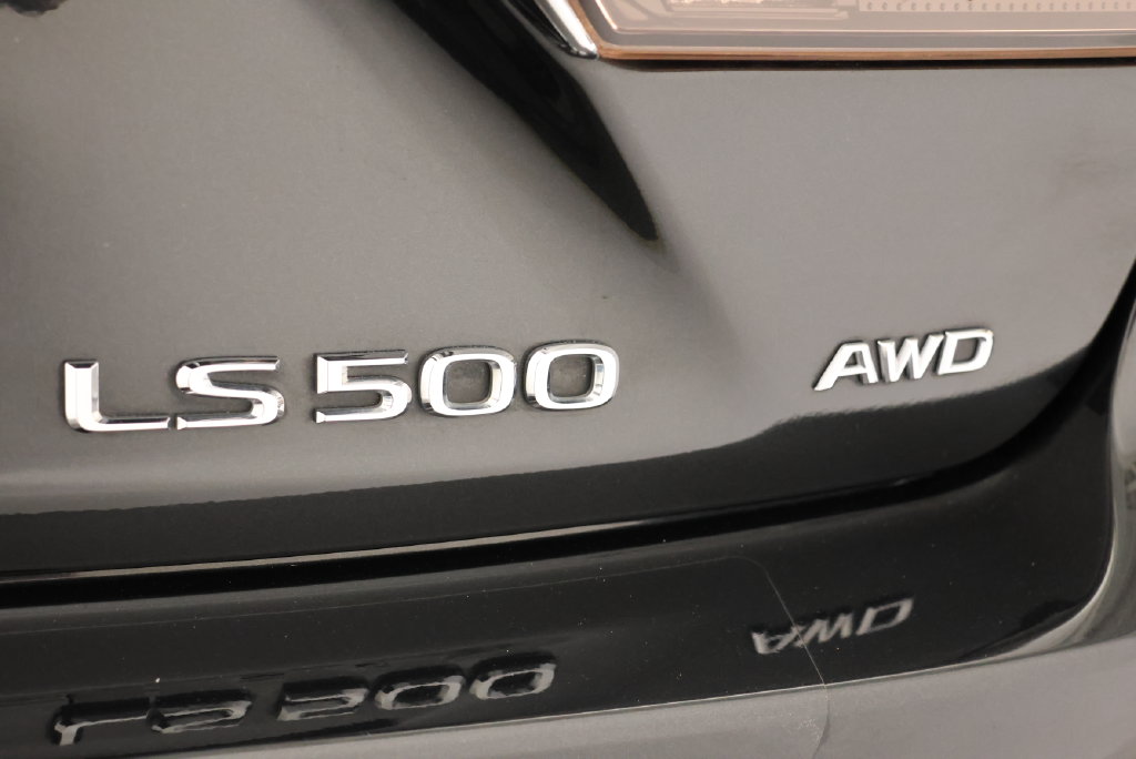 Thumbnail: 2019 Lexus LS - 9