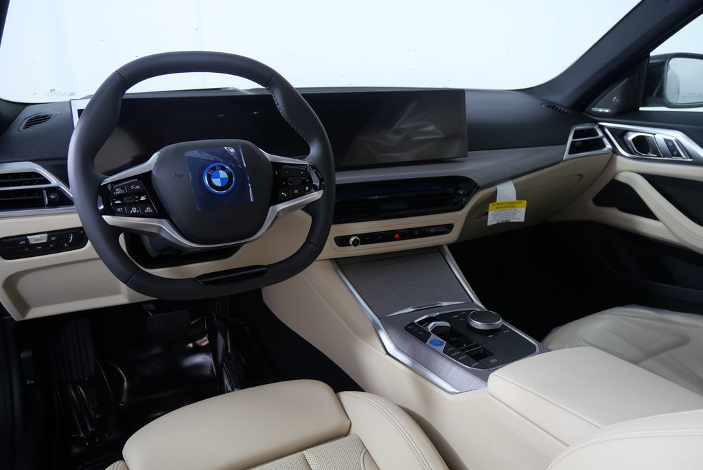 2025 BMW i4 eDrive40 17