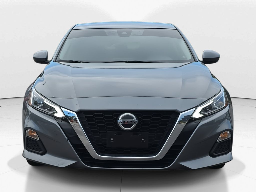 2022 Gun Metallic Nissan Altima 2.5 SV FWD Sedan