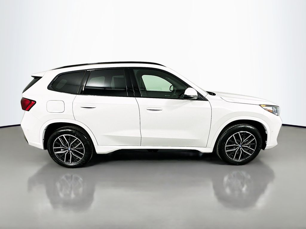 Thumbnail: 2026 BMW X1 - 4