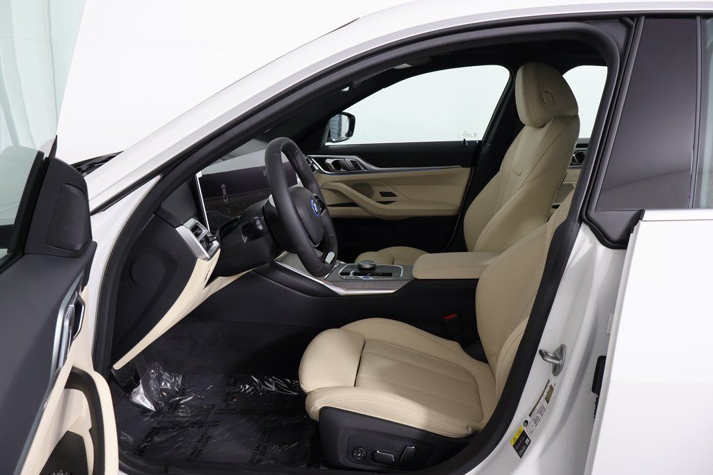 Thumbnail: 2026 BMW i4 - 5