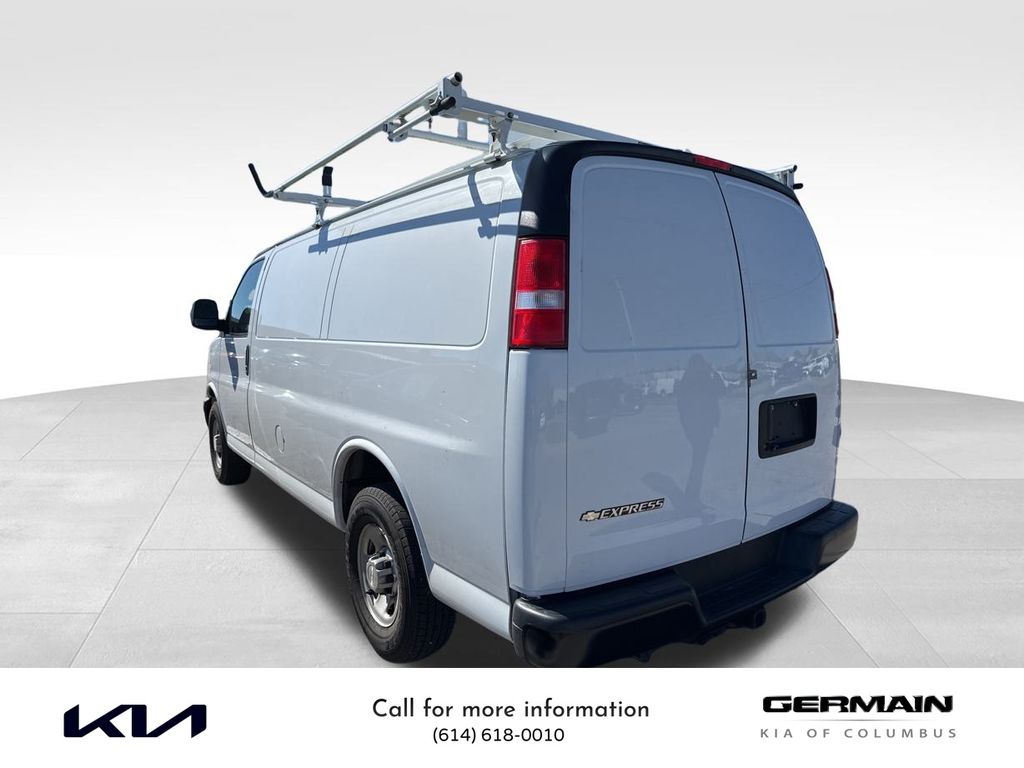 2019 Chevrolet Express 2500 Work Cargo Van photo 2