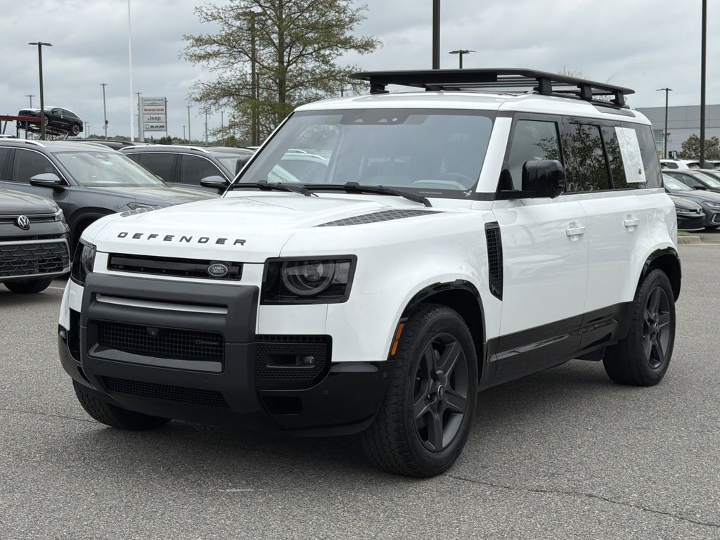 Fuji White 2022 Land Rover Defender 110 X-Dynamic SE AWD SUV / Crossover All-Wheel Drive 8-Speed Automatic