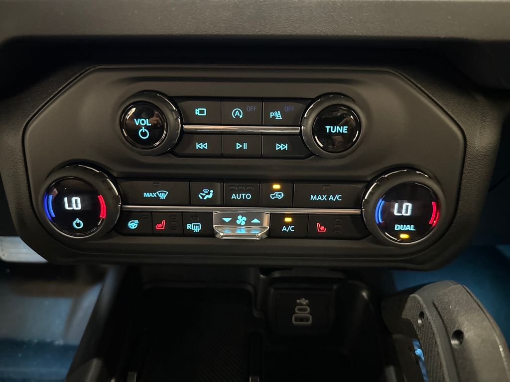 New 2026 Beige Ford Badlands image 33