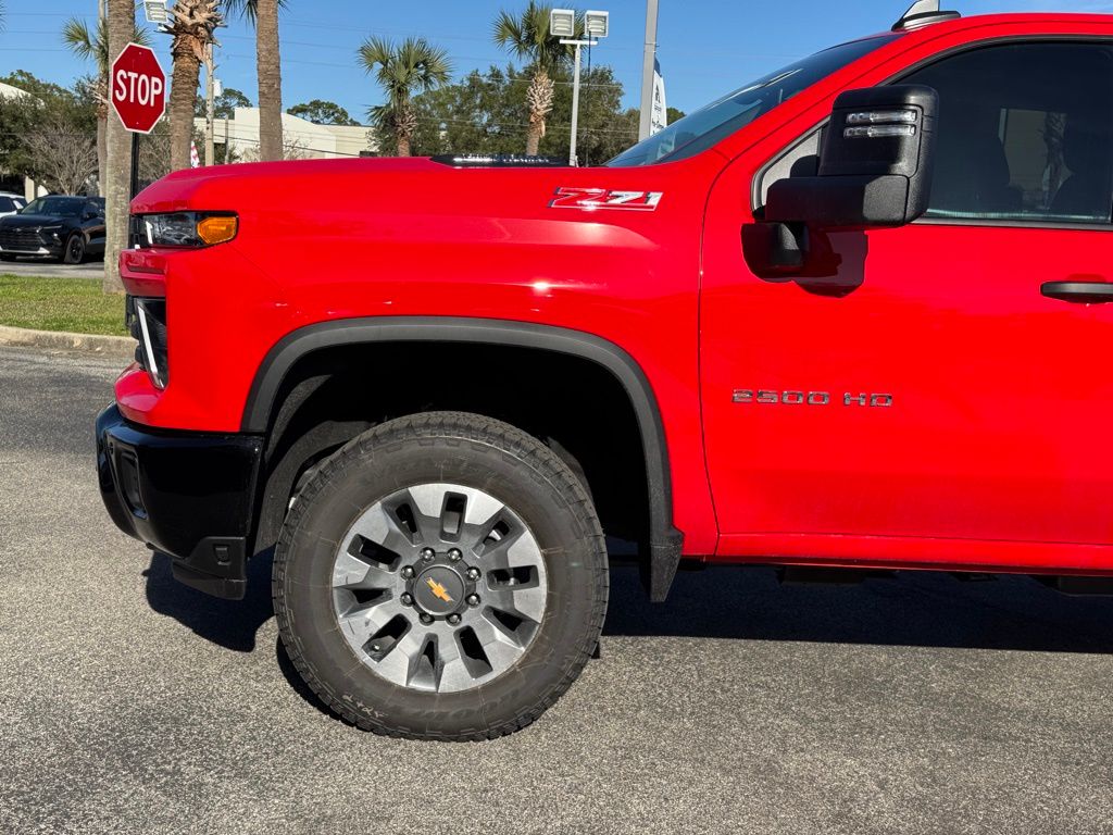 2025 Chevrolet Silverado 2500HD Custom 11