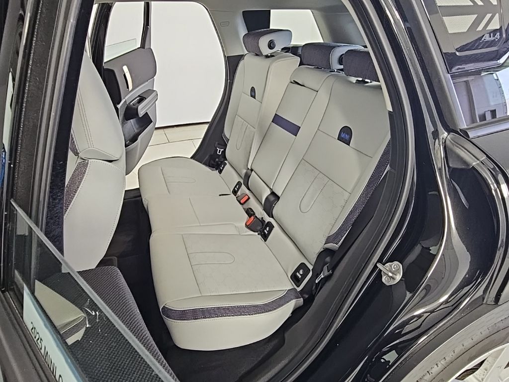 Thumbnail: 2025 MINI Cooper Countryman - 21