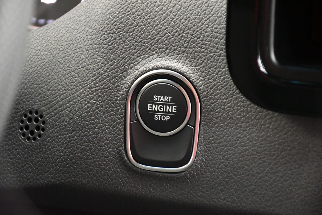 Thumbnail: 2025 Mercedes-Benz Sprinter - 20