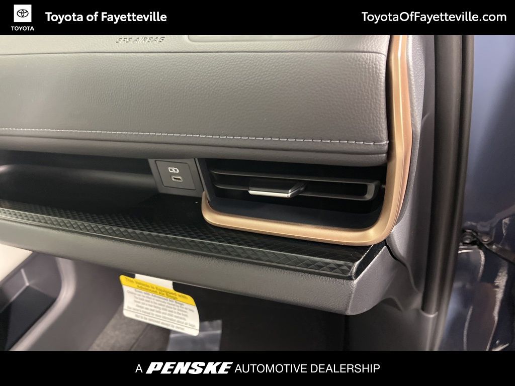 Thumbnail: 2026 Toyota Grand Highlander - 10