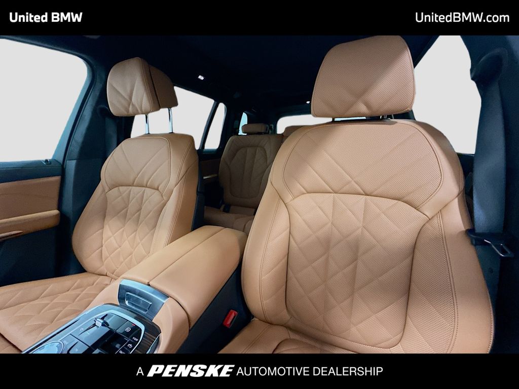 Thumbnail: 2027 BMW X7 - 5