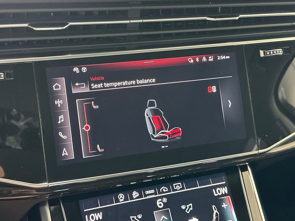 Photo 3 of 2024 Audi Q7 55 Premium Plus