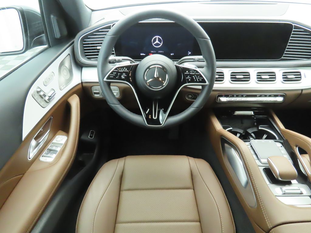 2024 Mercedes-Benz GLS 450 4MATIC 10