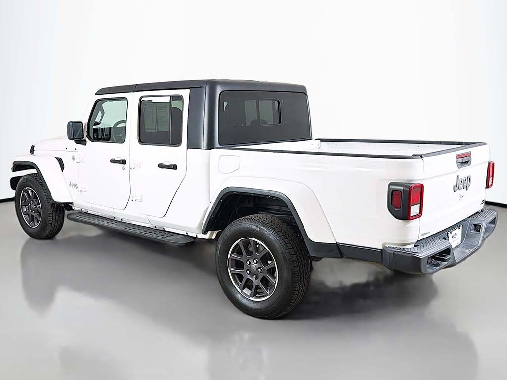 Used 2023 White Jeep Overland image 8