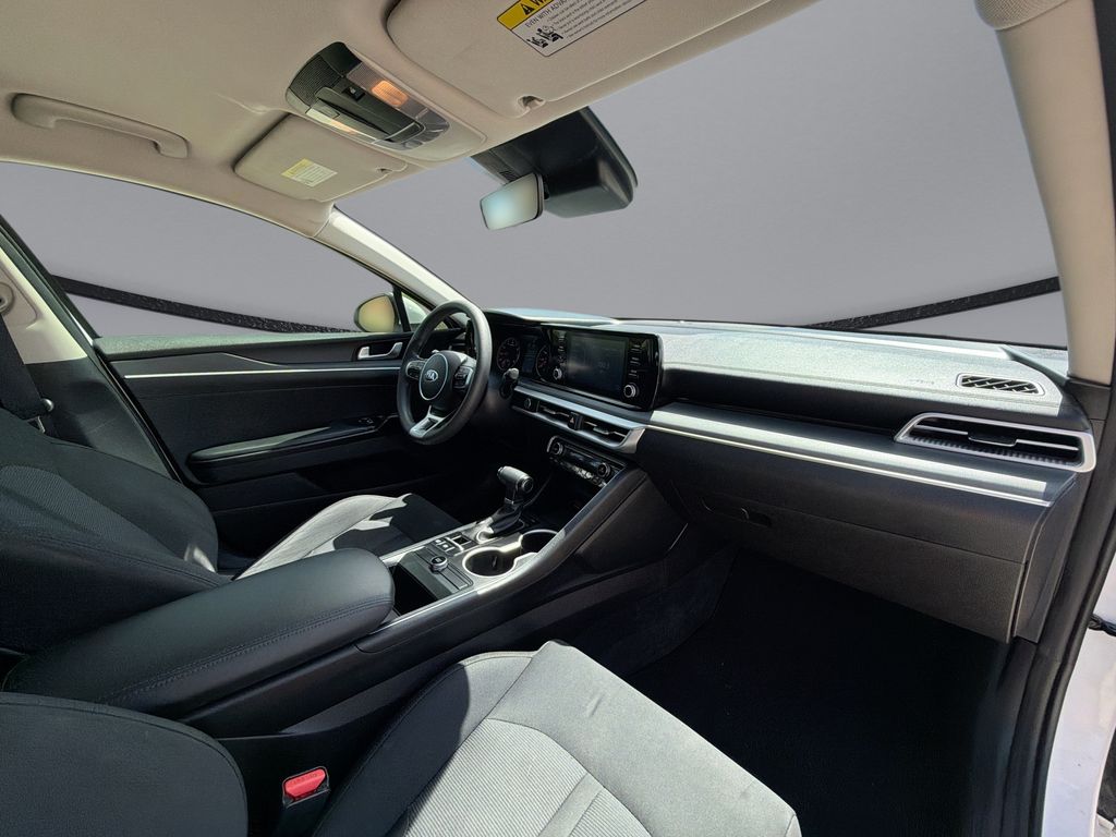 Thumbnail: 2021 Kia K5 - 15