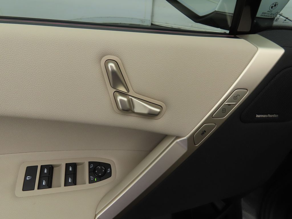 Thumbnail: 2026 BMW iX - 23