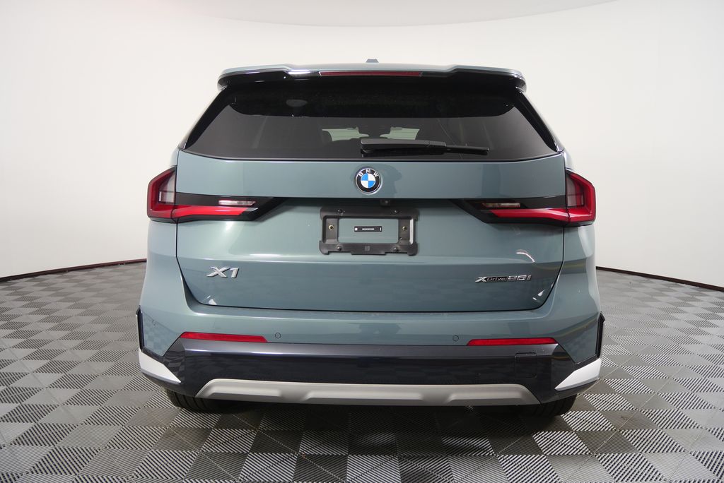 Thumbnail: 2023 BMW X1 - 4