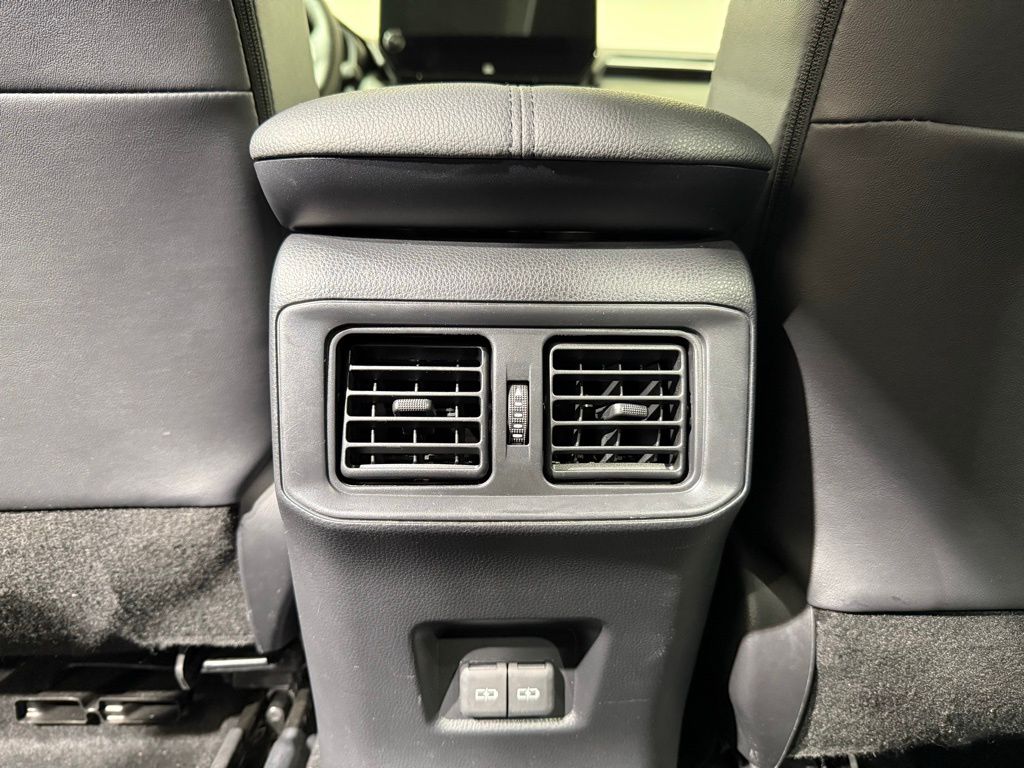 Thumbnail: 2025 Toyota RAV4 - 21