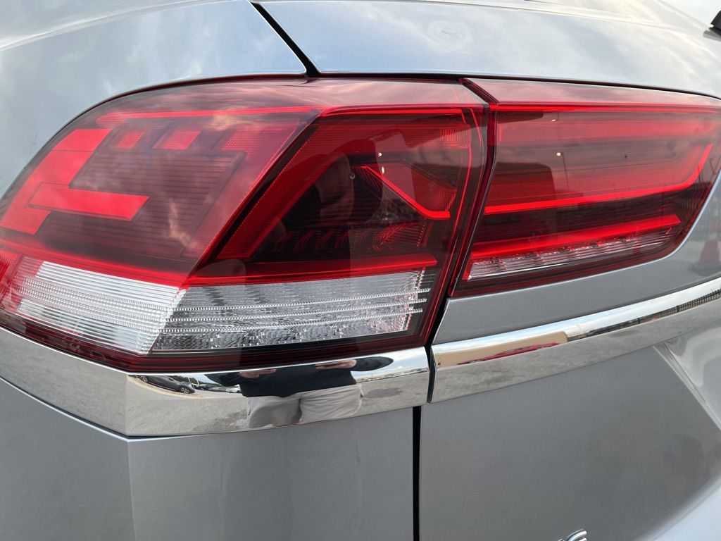 Thumbnail: 2022 Volkswagen Atlas - 6