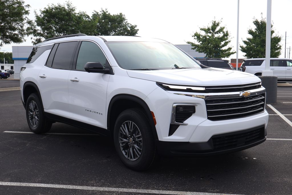Thumbnail: 2026 Chevrolet Traverse - 3