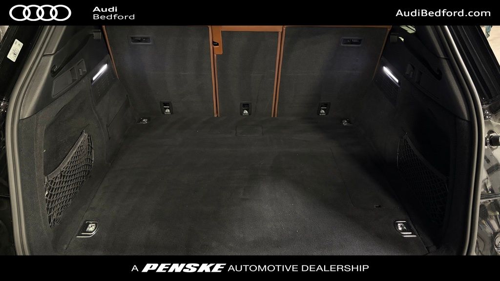 Thumbnail: 2021 Audi Q5 - 10