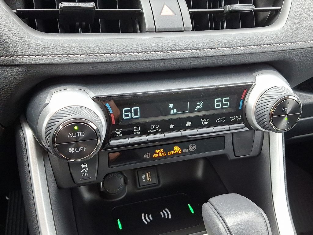 Thumbnail: 2025 Toyota RAV4 - 16