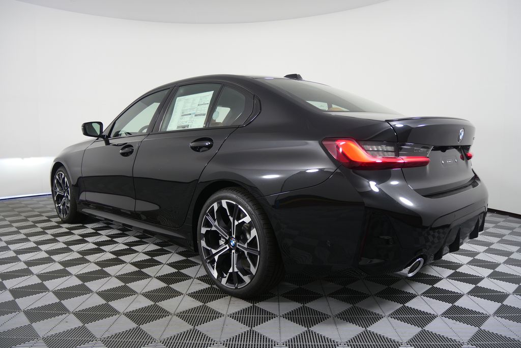 Thumbnail: 2026 BMW 3 Series - 5