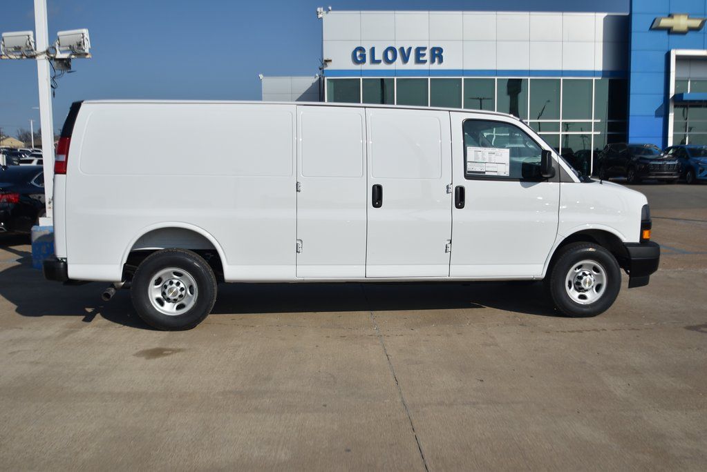 2026 Chevrolet Express Cargo 2500 RWD