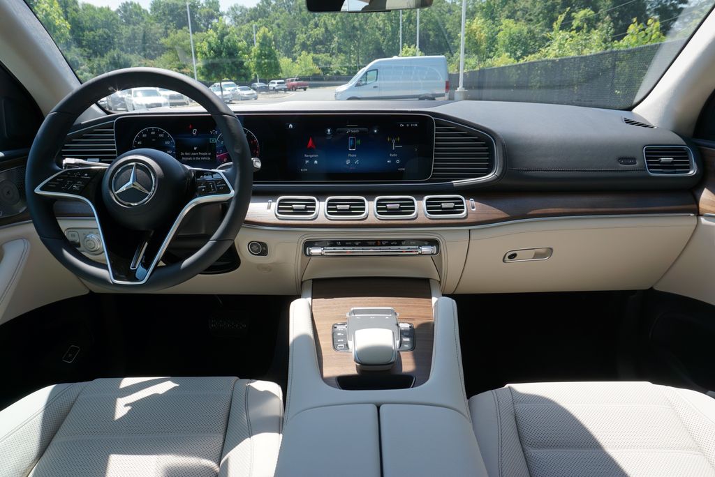 Thumbnail: 2026 Mercedes-Benz GLE - 9