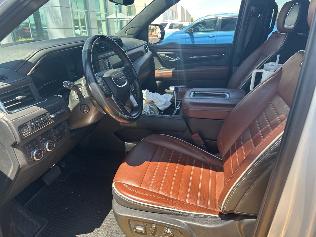2023 GMC Yukon XL Denali Ultimate 5