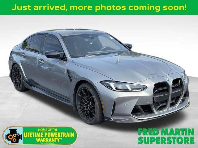 2025 BMW M3 Gris (Skyscraper Gray Metallic) Sedán Tracción en las cuatro ruedas 8 velocidades Automática