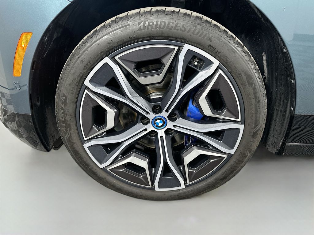 Thumbnail: 2024 BMW iX - 30