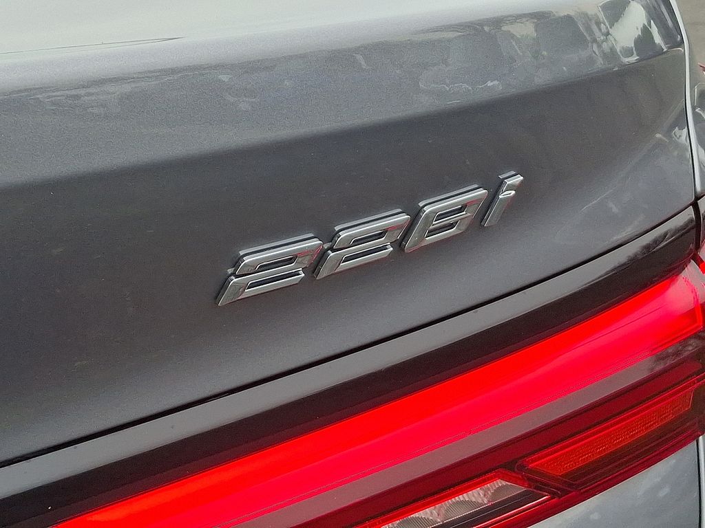 Thumbnail: 2022 BMW 2 Series - 32