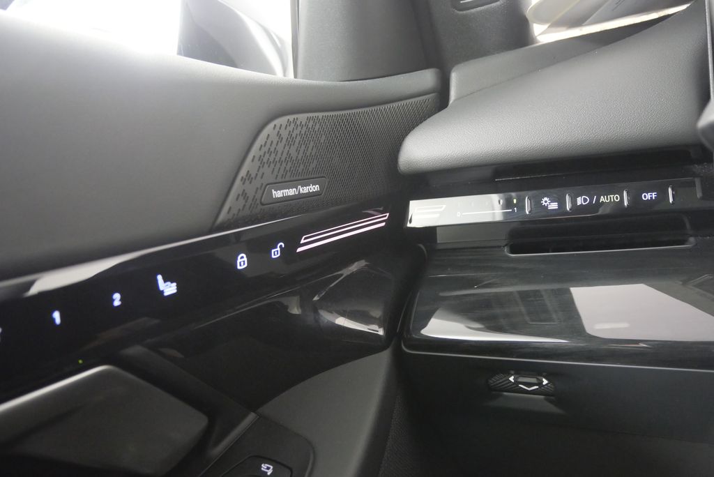 2024 BMW 5 Series 530i 20