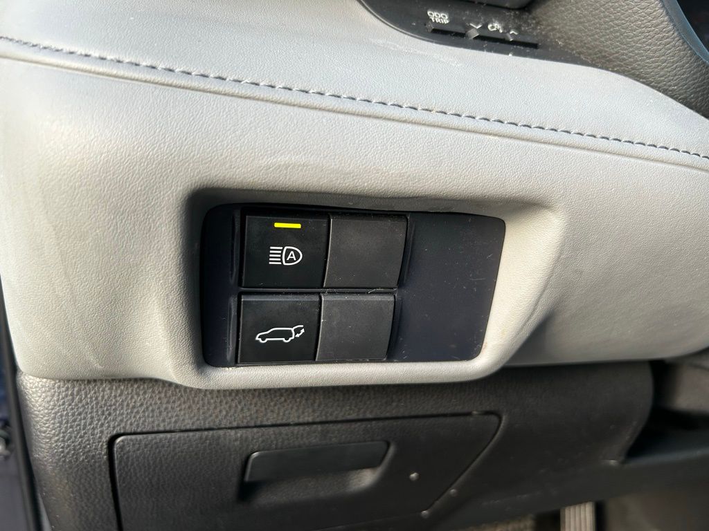 Thumbnail: 2021 Toyota Highlander - 19
