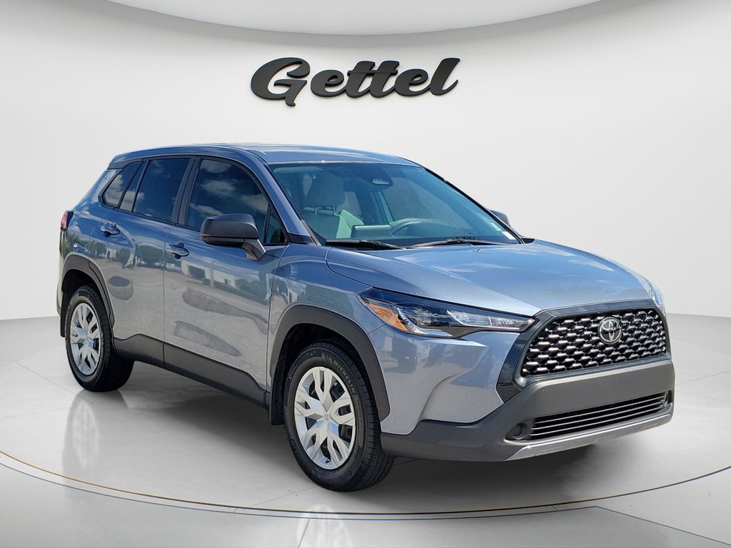 View vehicle photo 3