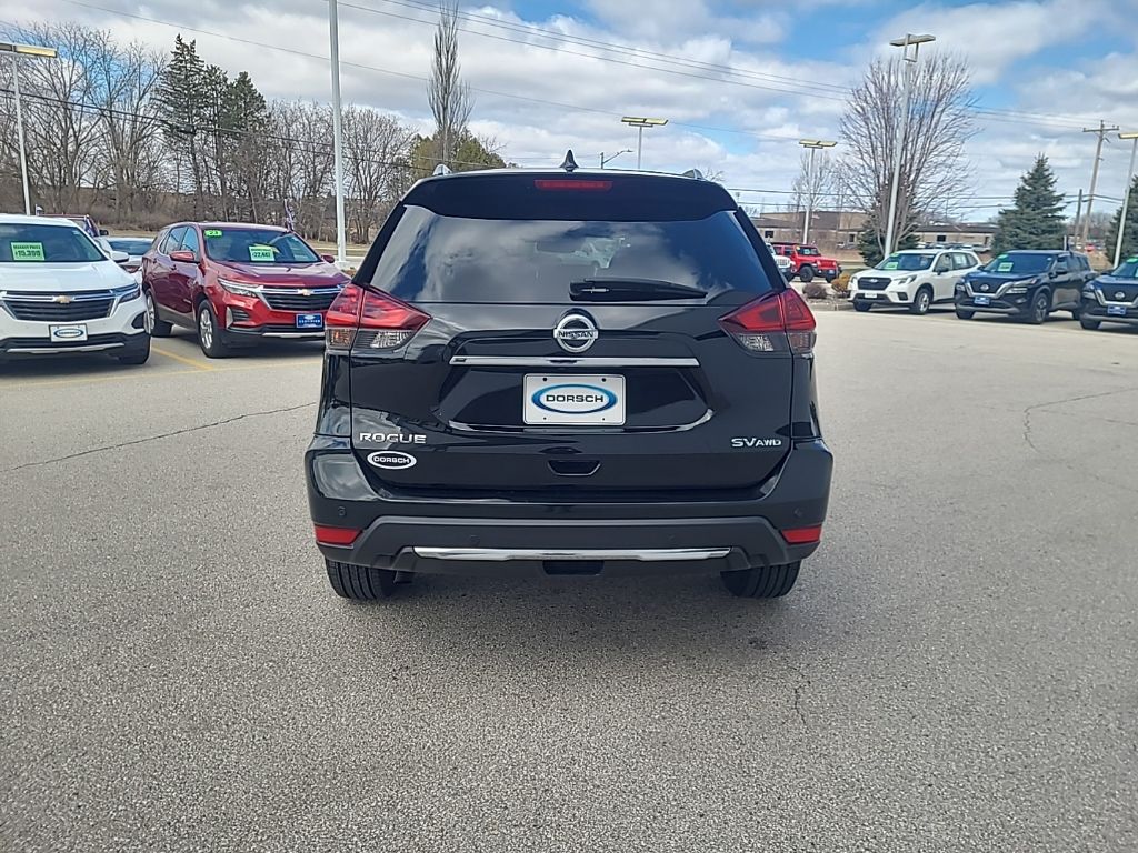 used 2019 Nissan Rogue car, priced at $17,916