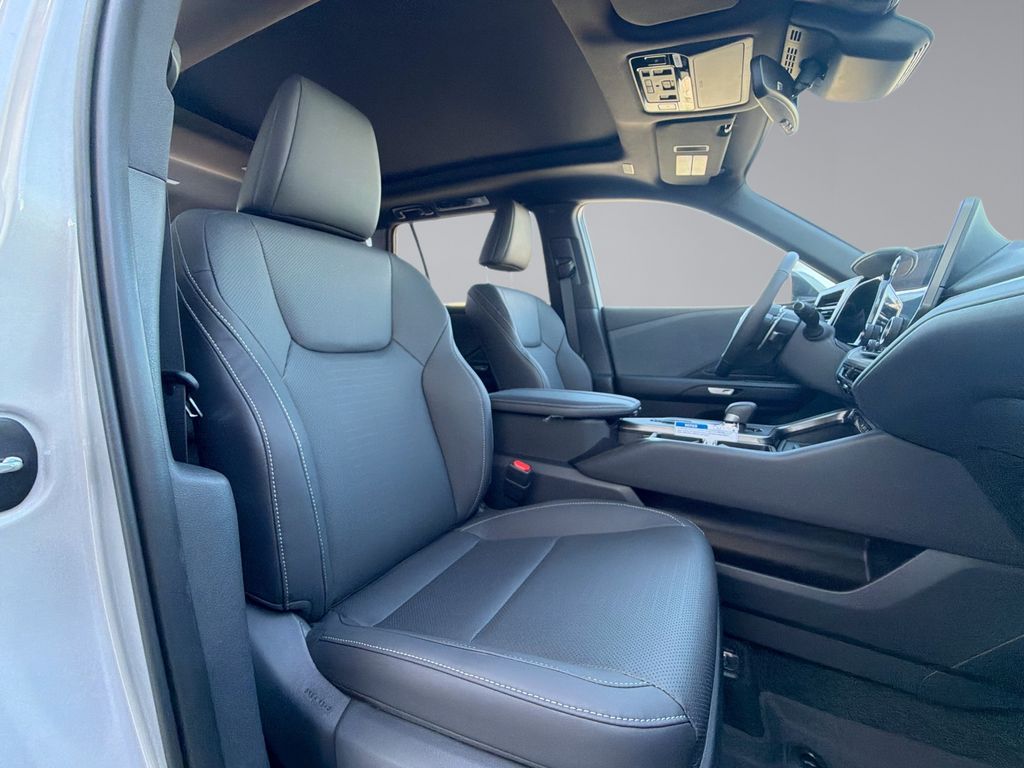 Thumbnail: 2026 Lexus TX - 16