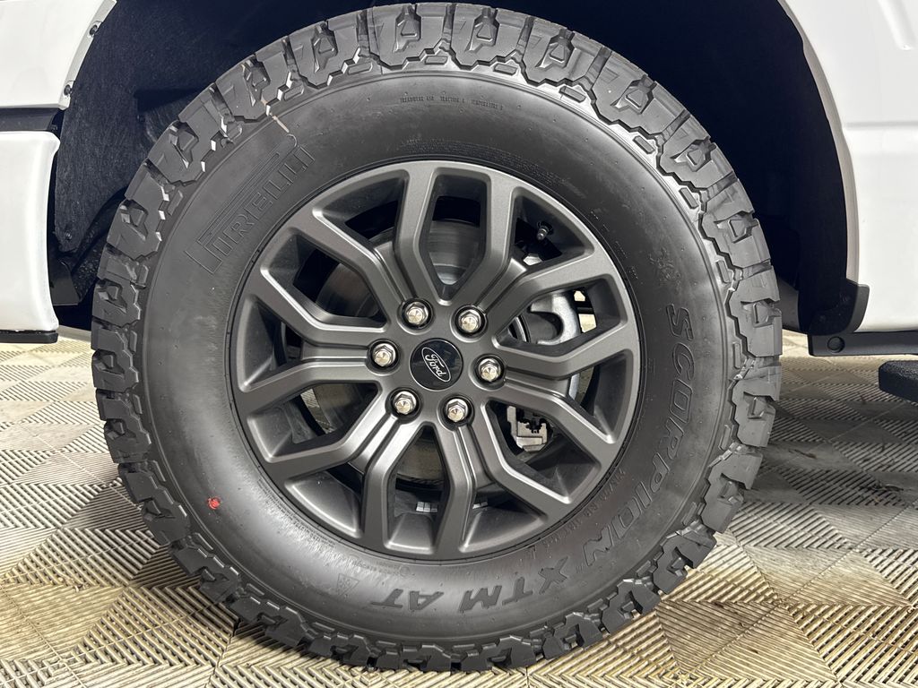 New 2026 White Ford Tremor image 15