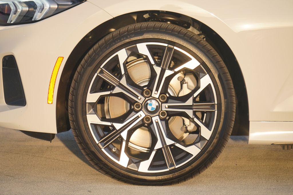 Thumbnail: 2025 BMW 3 Series - 5