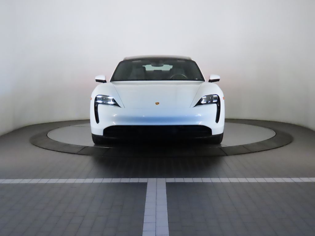 Thumbnail: 2023 Porsche Taycan - 10