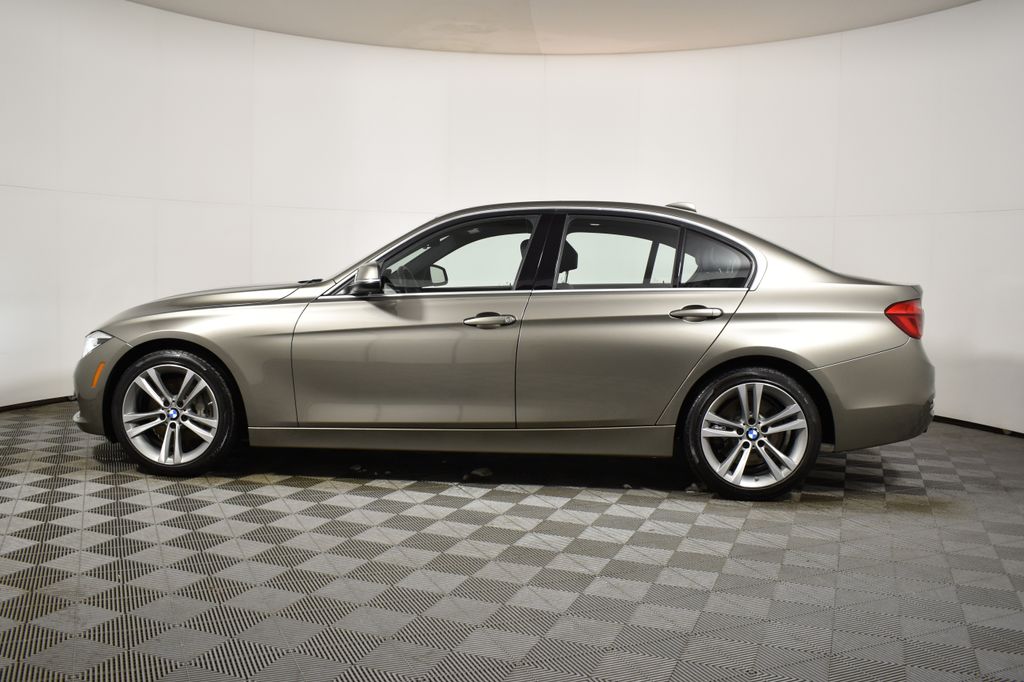 Thumbnail: 2016 BMW 3 Series - 2