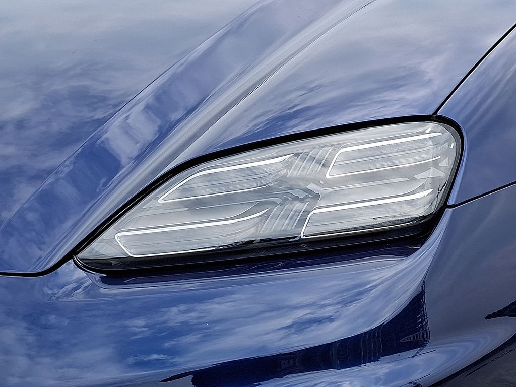 Thumbnail: 2024 Porsche Macan - 11