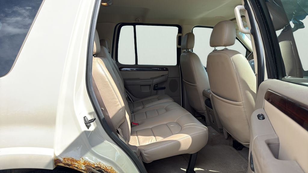 2005 Ford Explorer