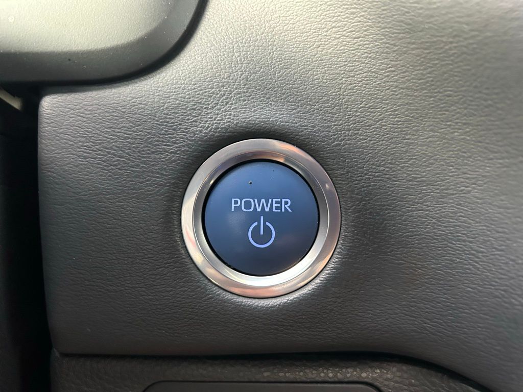 2022 Toyota Tundra Platinum 25