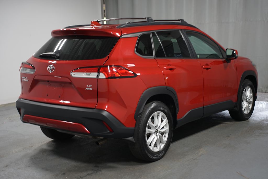 2022 Toyota Corolla Cross LE 8