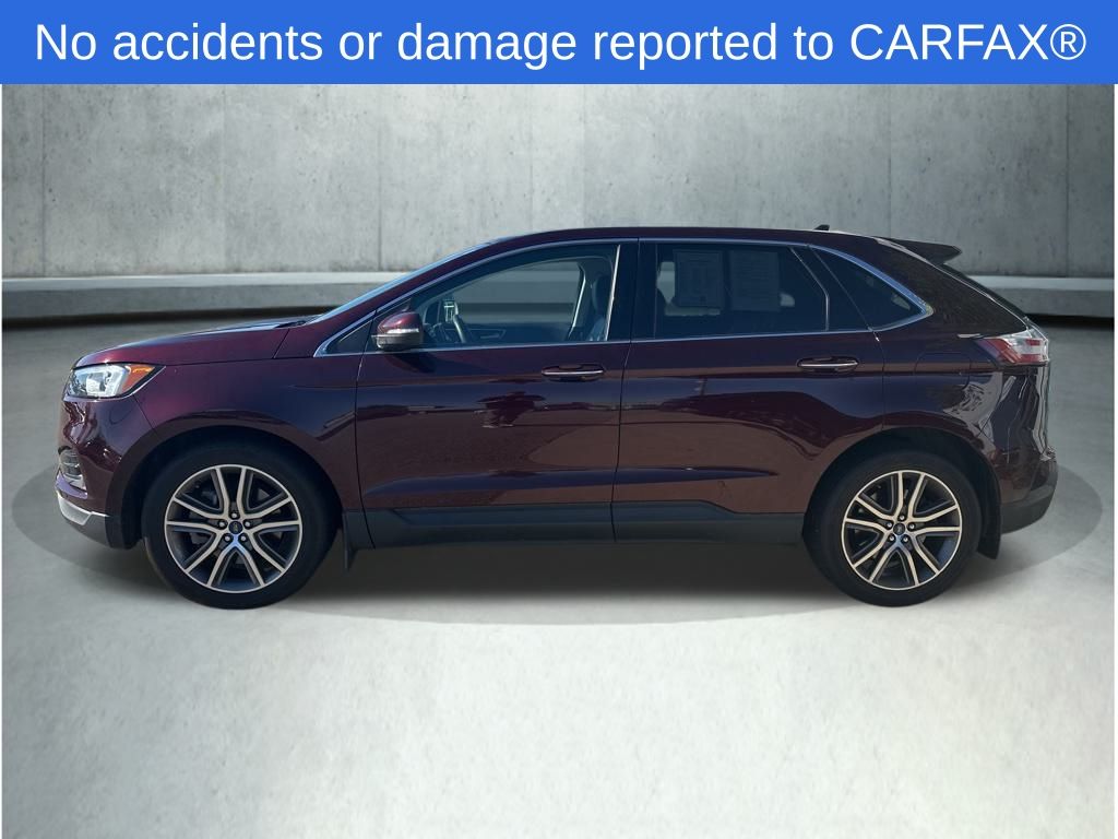 2022 Ford Edge Titanium photo 2
